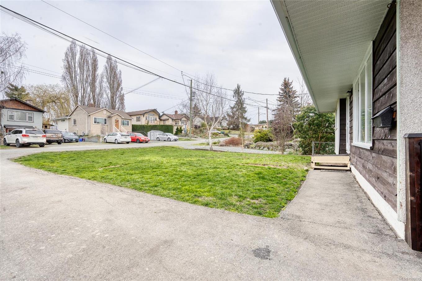 3054 Donald St, Saanich, BC