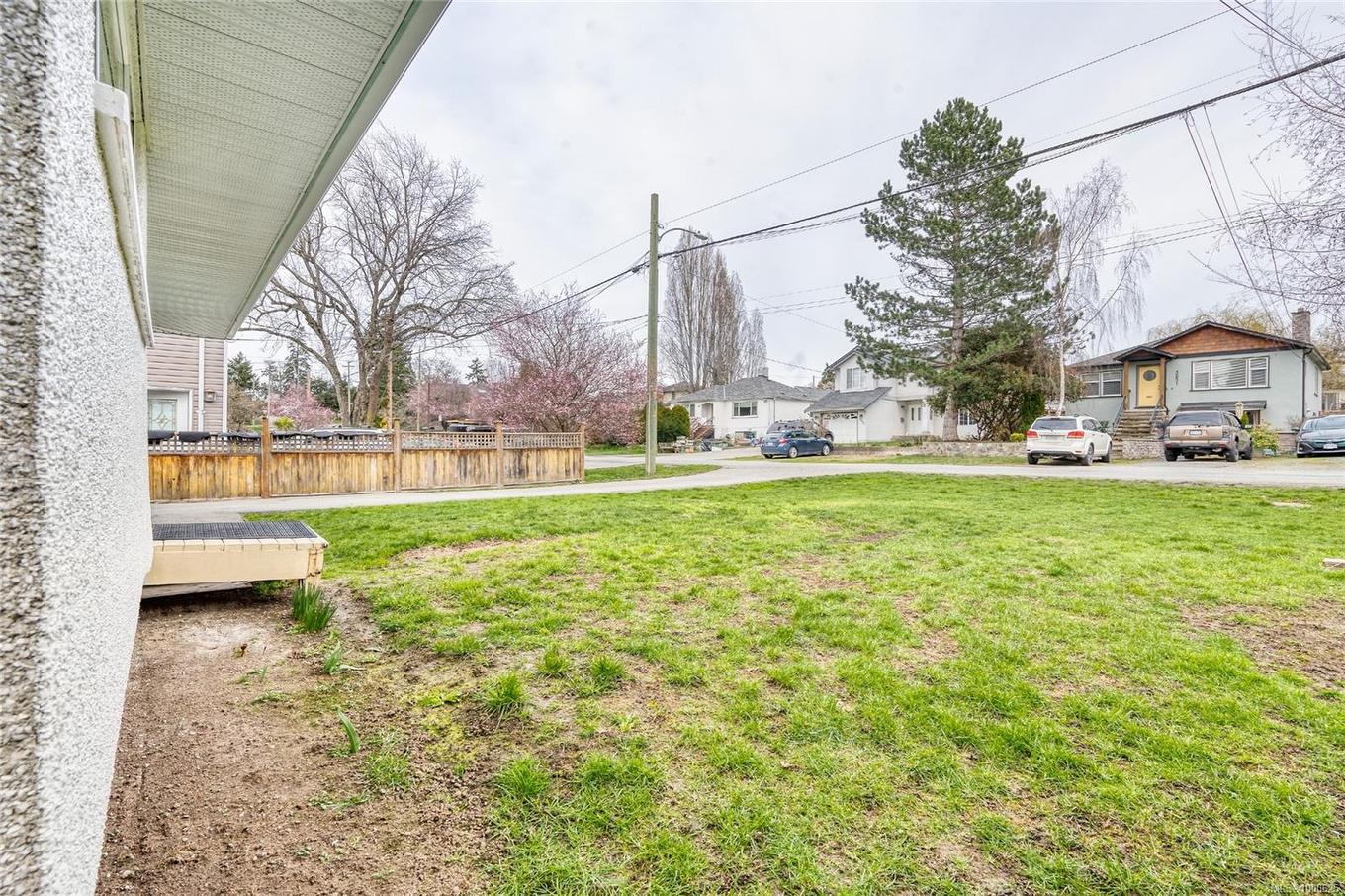 3054 Donald St, Saanich, BC