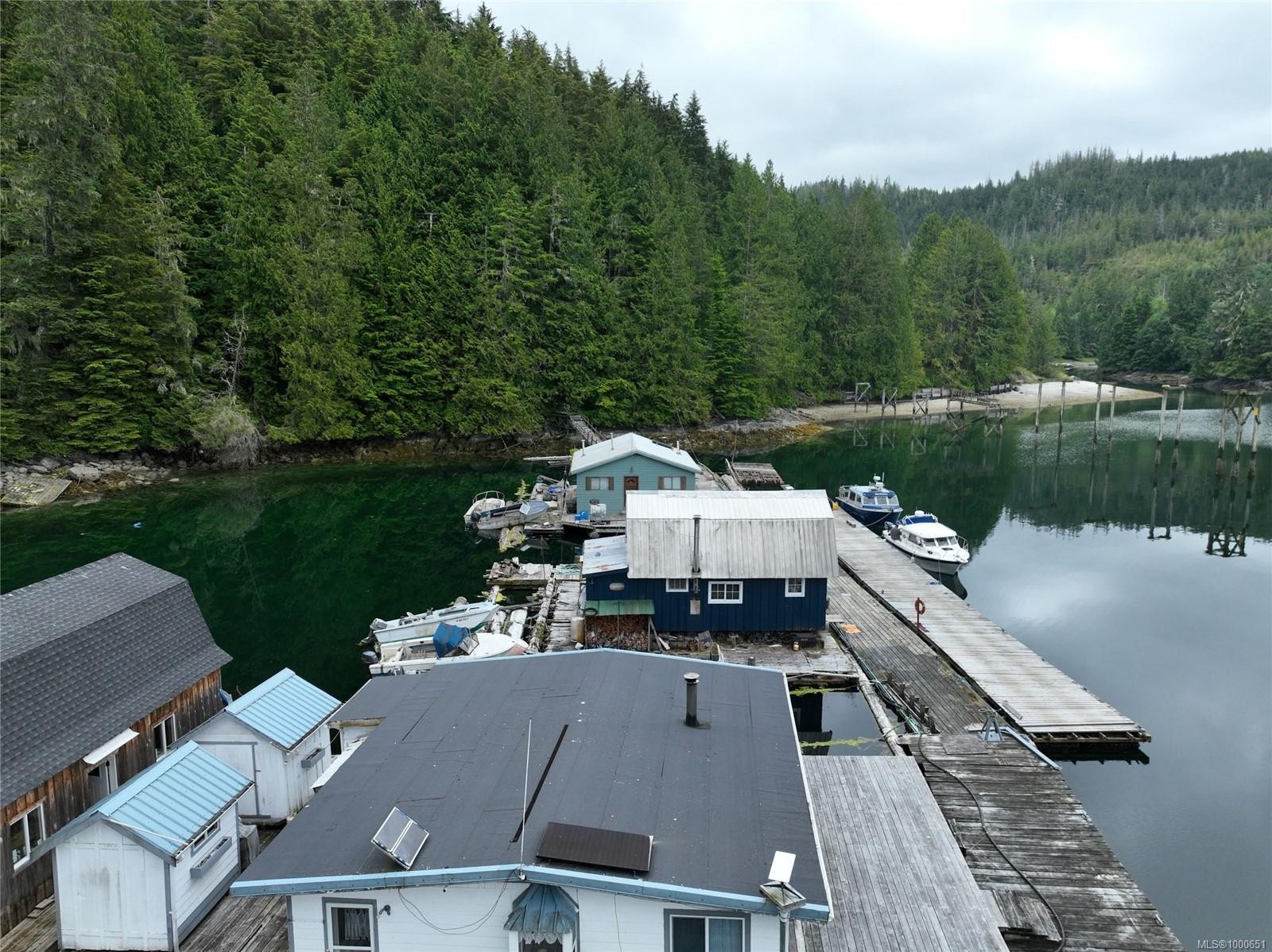 V906829 Echo Bay, See Remarks, BC
