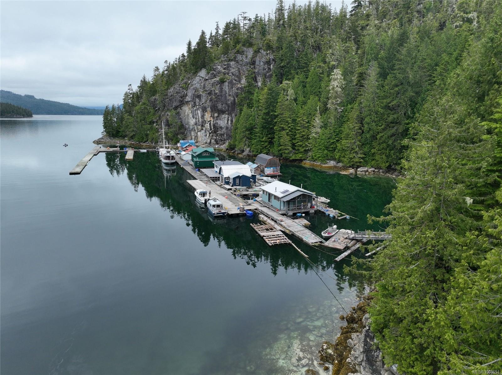 V906829 Echo Bay, See Remarks, BC