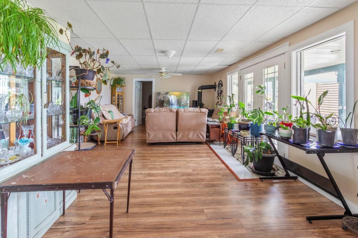 1047 Westview Road, Wynndel, BC - Indoor