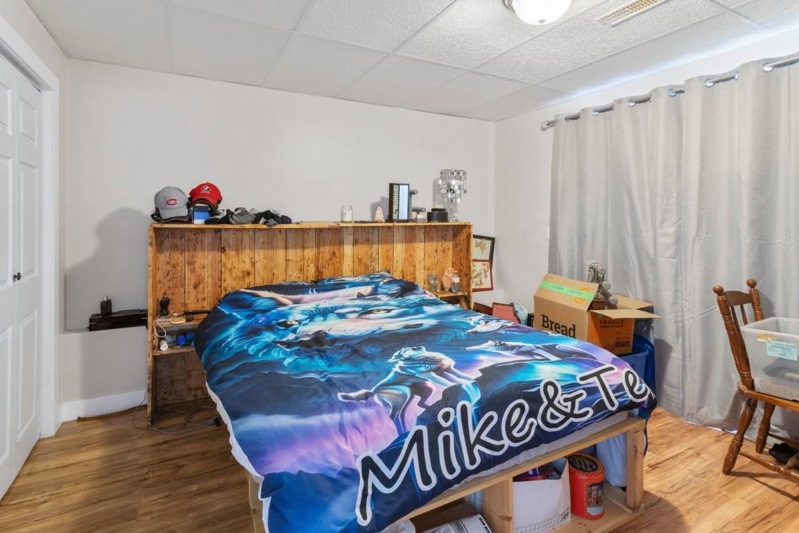 1047 Westview Road, Wynndel, BC - Indoor Photo Showing Bedroom