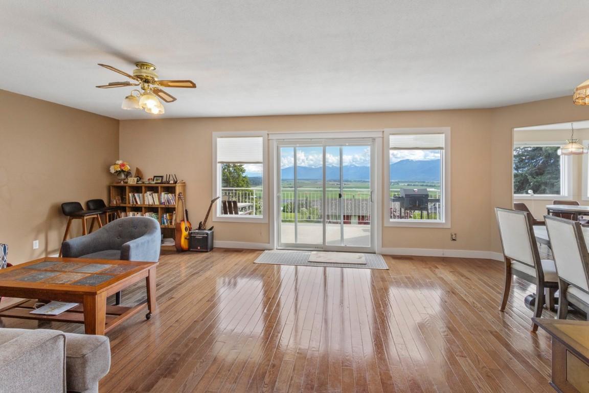 1047 Westview Road, Wynndel, BC - Indoor Photo Showing Other Room