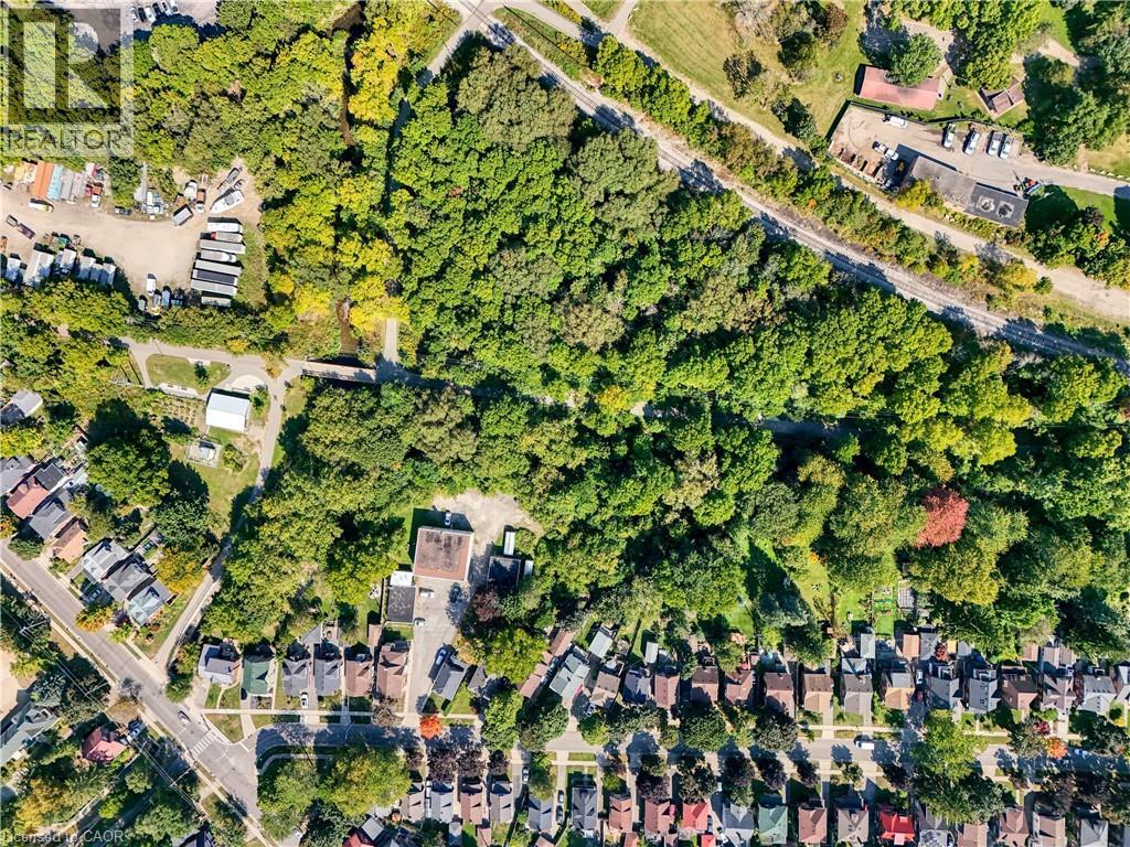 152 Homewood Avenue, Kitchener, ON