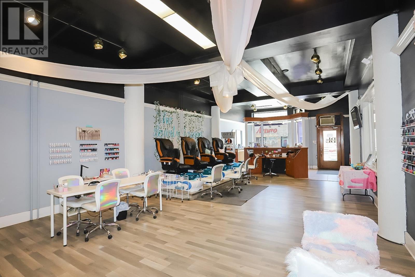 508-512 Queen St E, Sault Ste. Marie, ON