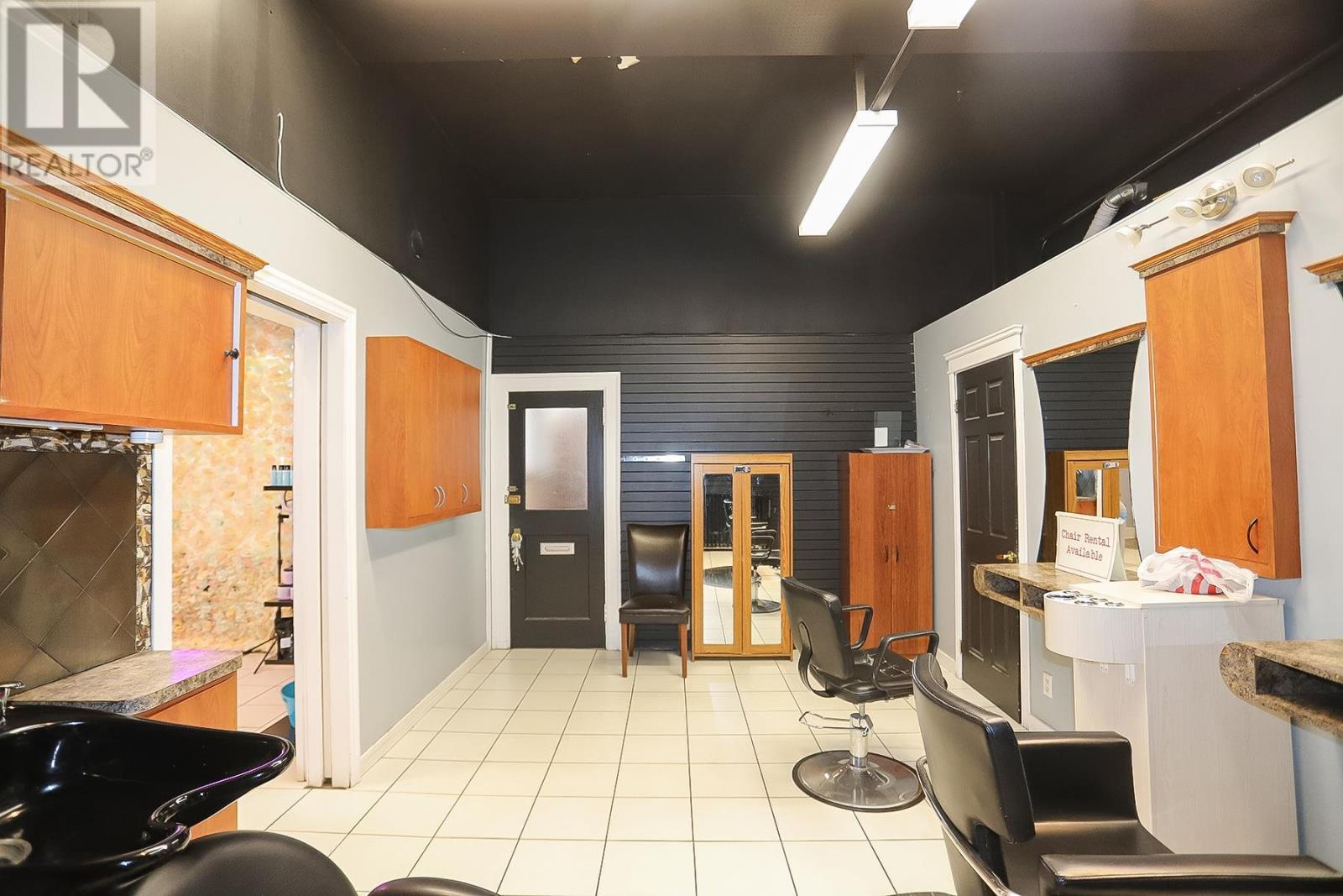 508-512 Queen St E, Sault Ste. Marie, ON