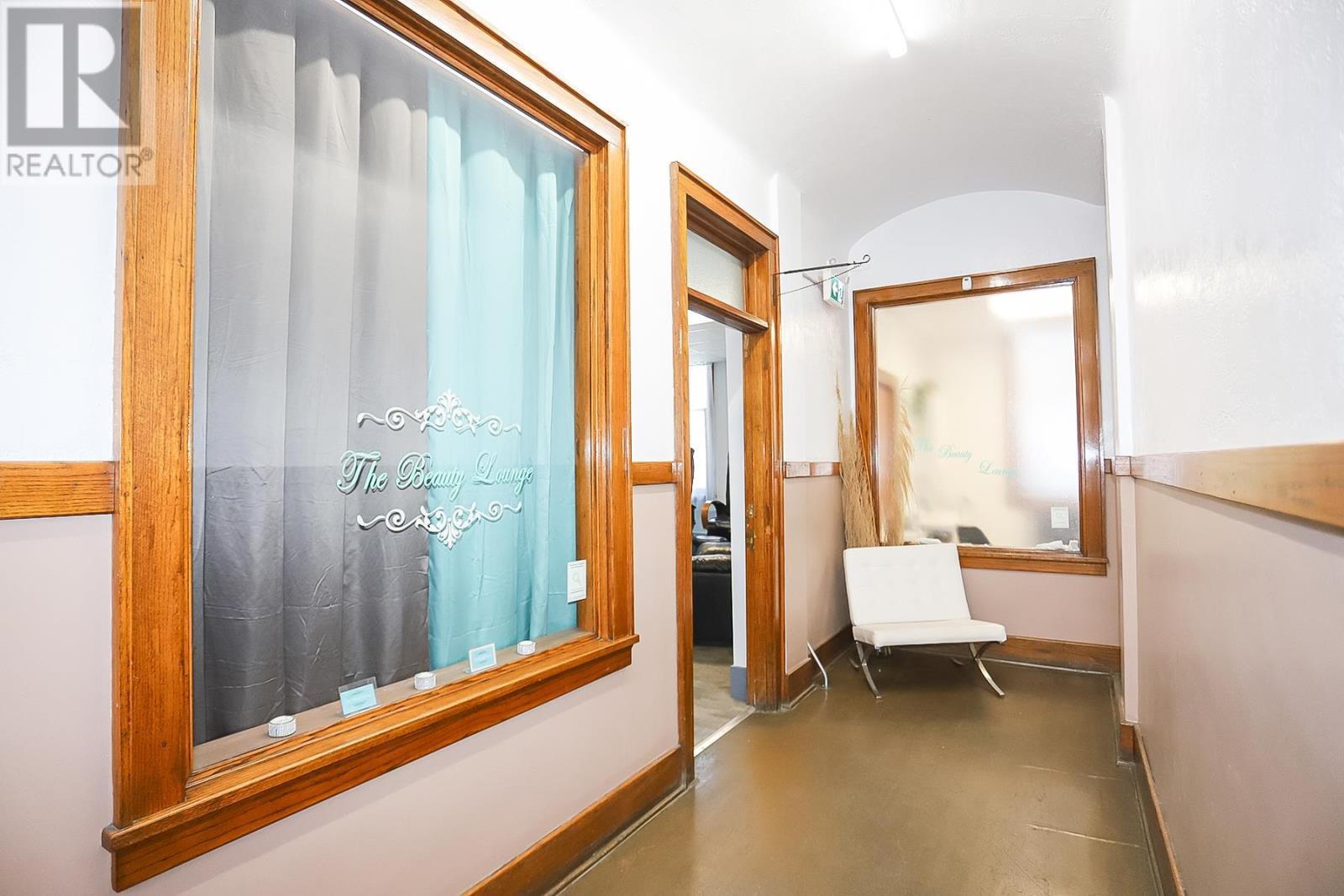 508-512 Queen St E, Sault Ste. Marie, ON