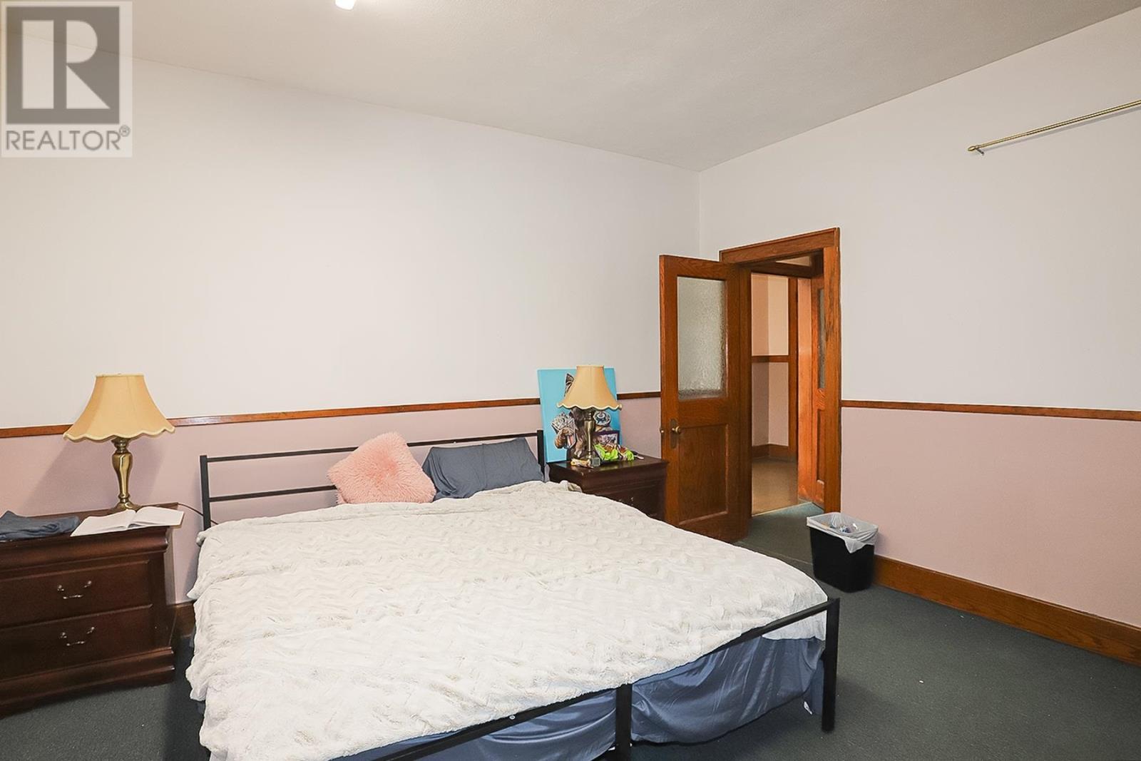 508-512 Queen St E, Sault Ste. Marie, ON