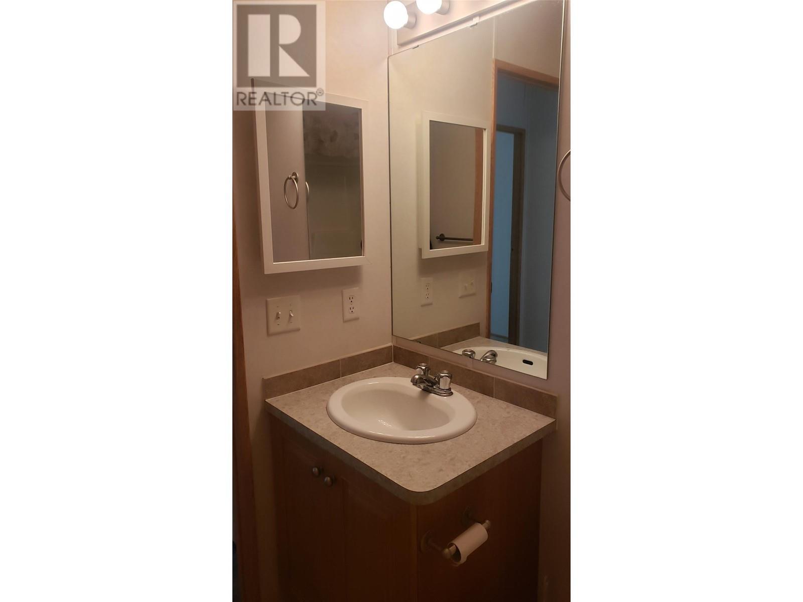 225 Granby Drive, Edgewood, BC