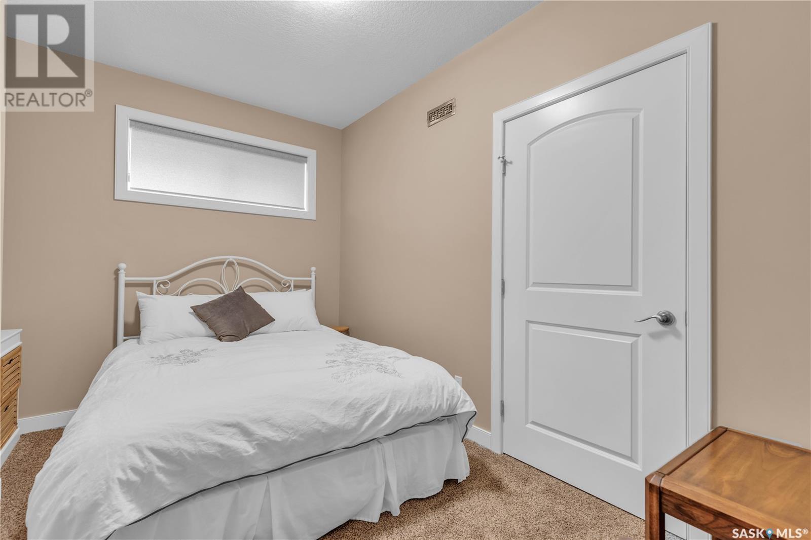 Estates Drive, Elk Ridge, SK - Indoor Photo Showing Bedroom