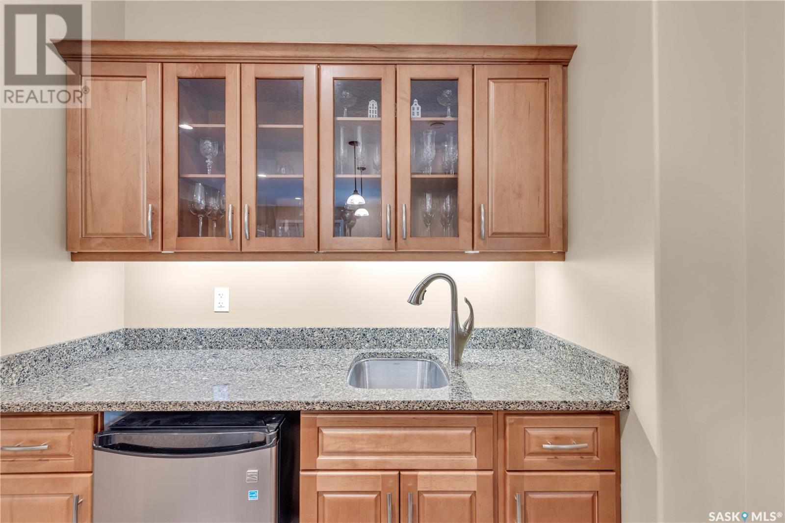 Estates Drive, Elk Ridge, SK - Indoor Photo Showing Kitchen
