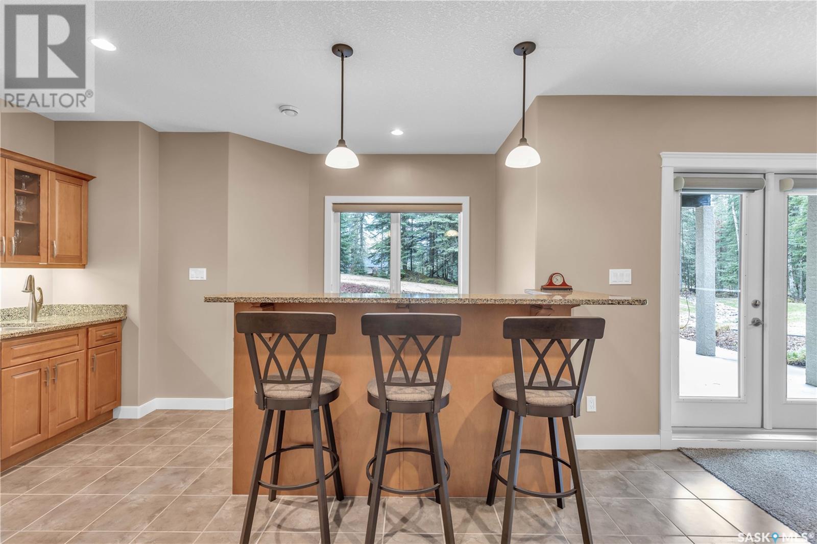 Estates Drive, Elk Ridge, SK - Indoor Photo Showing Other Room