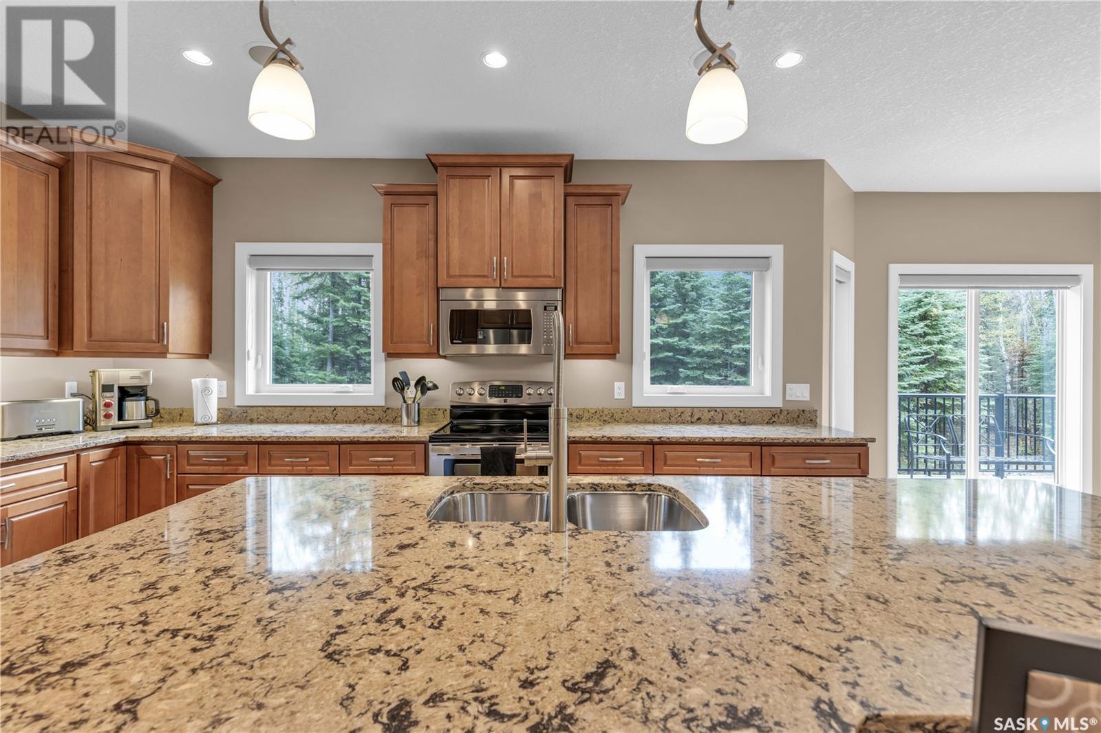 Estates Drive, Elk Ridge, SK - Indoor Photo Showing Kitchen With Stainless Steel Kitchen With Double Sink