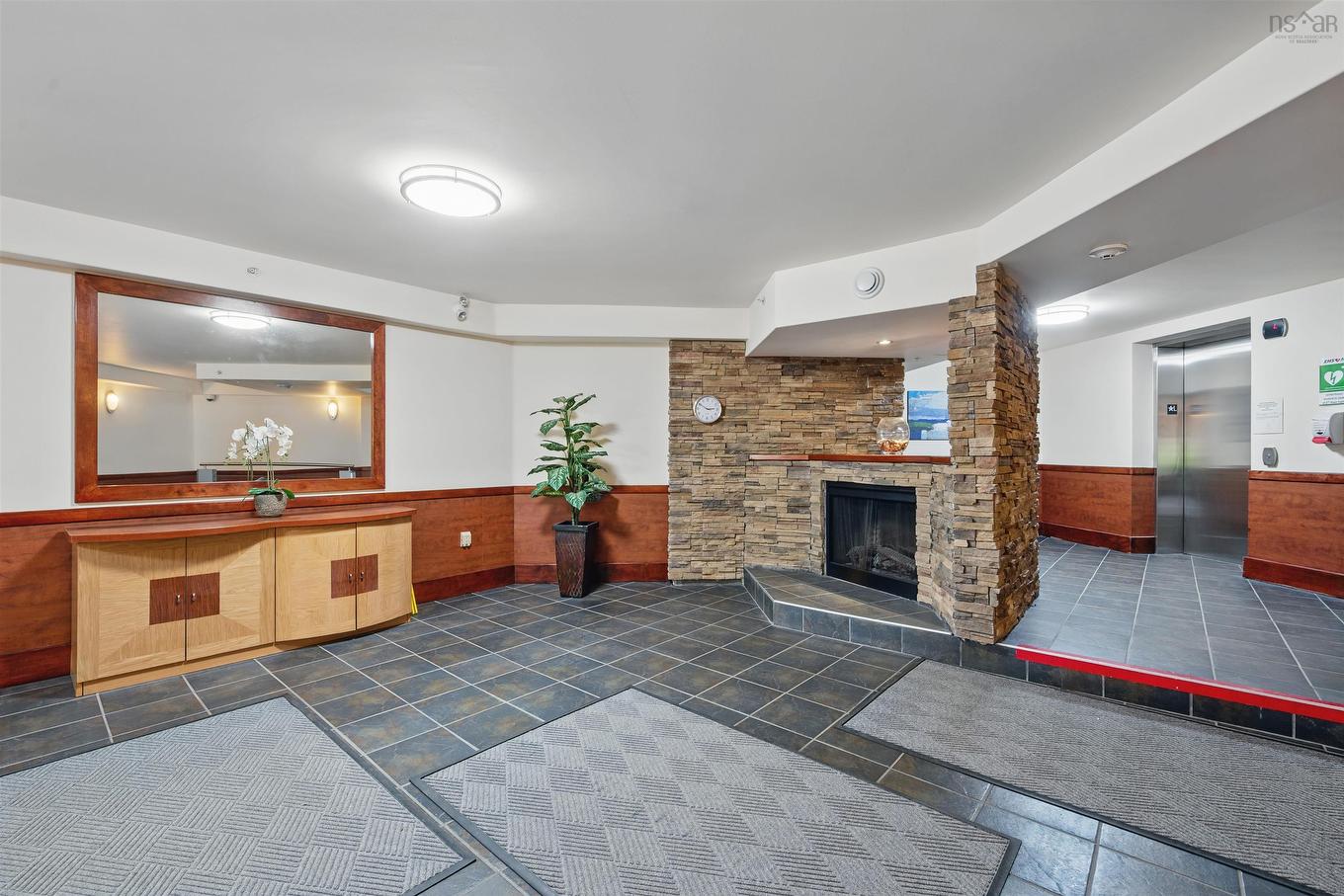 305 476 Main Street, Mahone Bay, NS