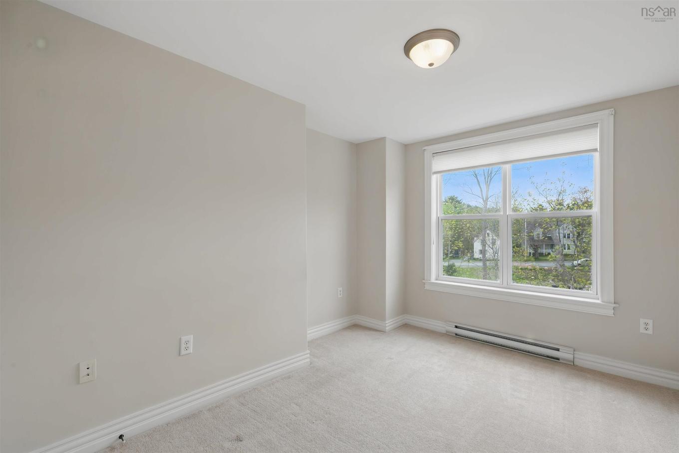 305 476 Main Street, Mahone Bay, NS