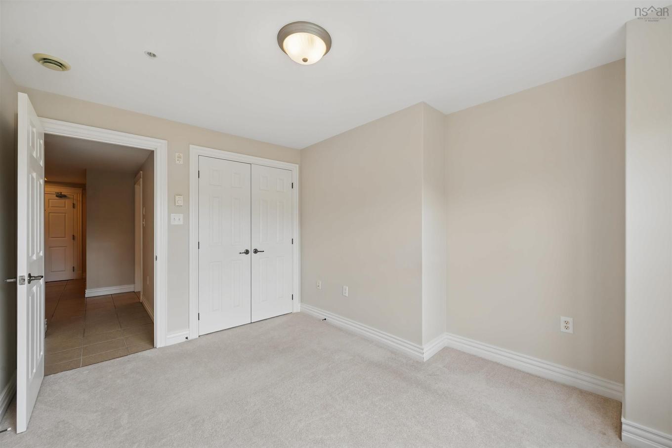 305 476 Main Street, Mahone Bay, NS