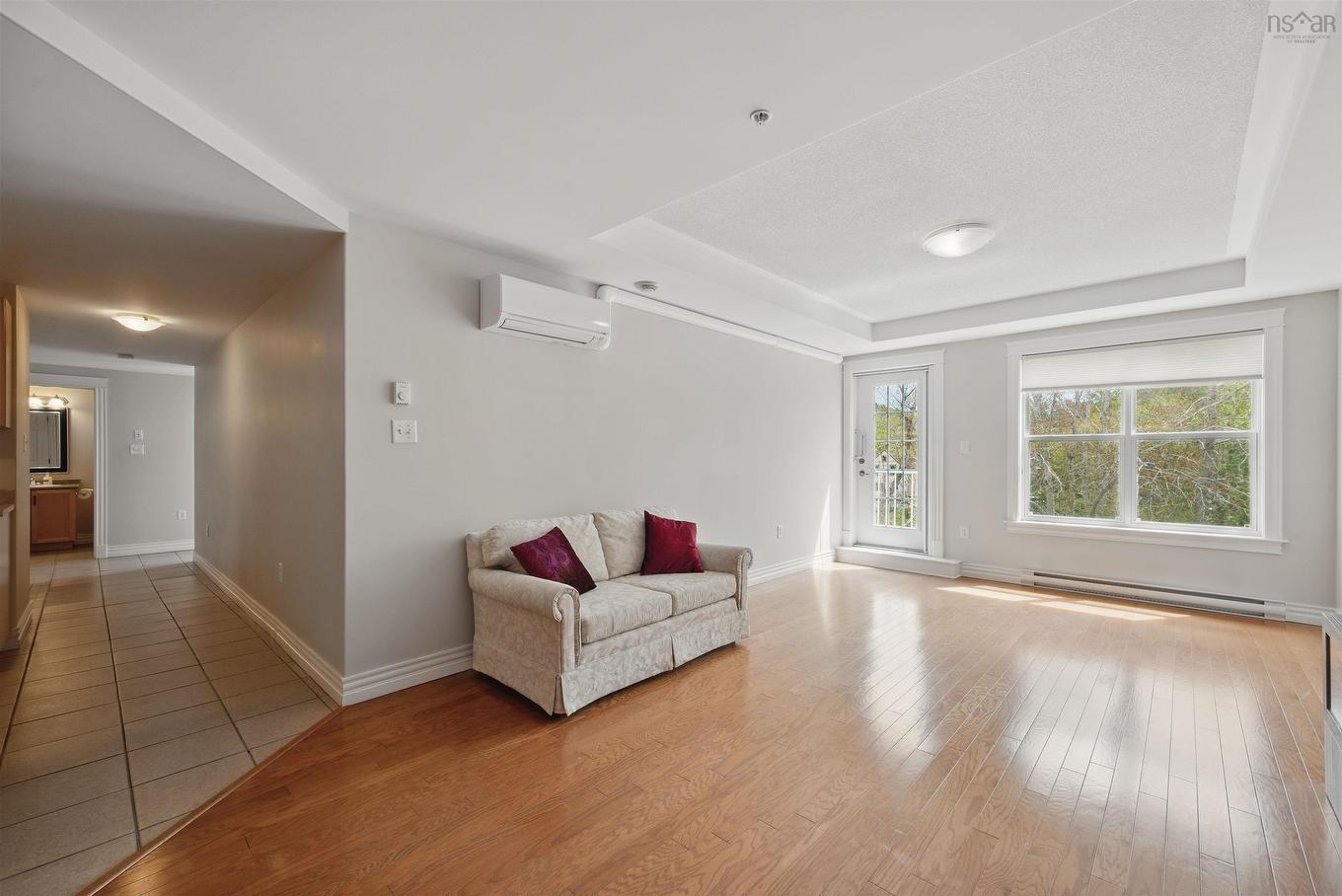 305 476 Main Street, Mahone Bay, NS