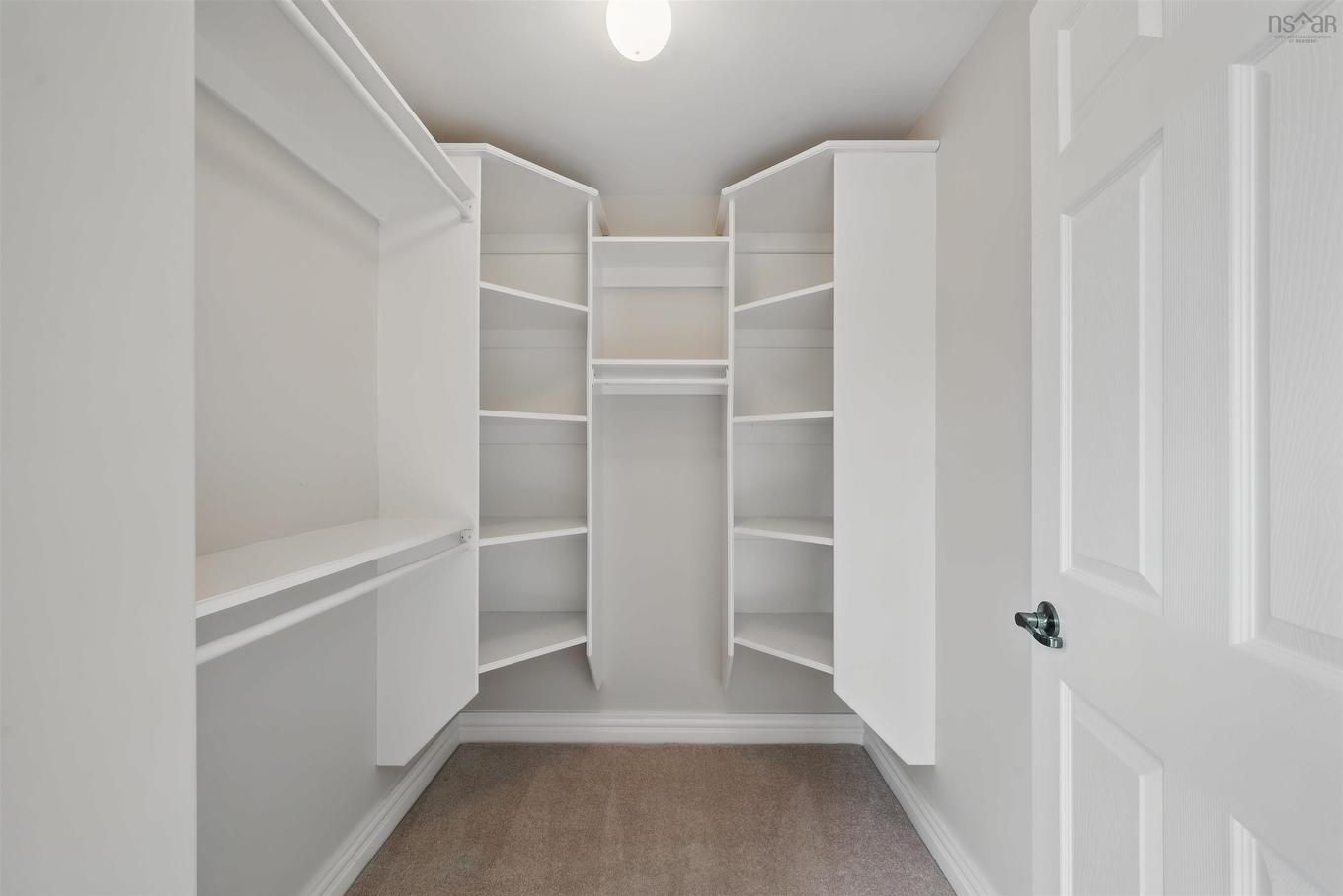 305 476 Main Street, Mahone Bay, NS