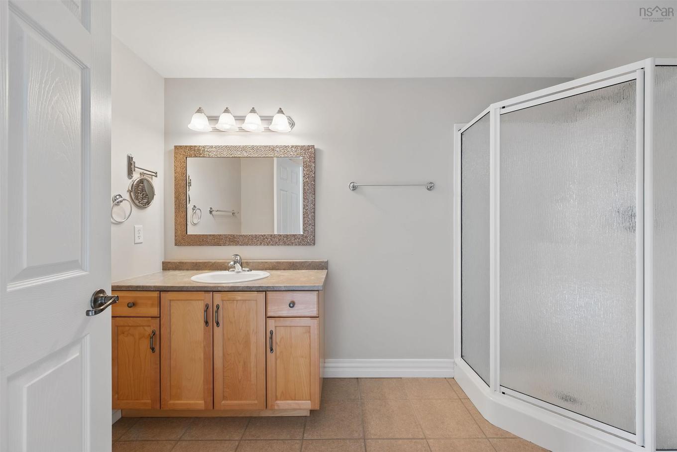 305 476 Main Street, Mahone Bay, NS