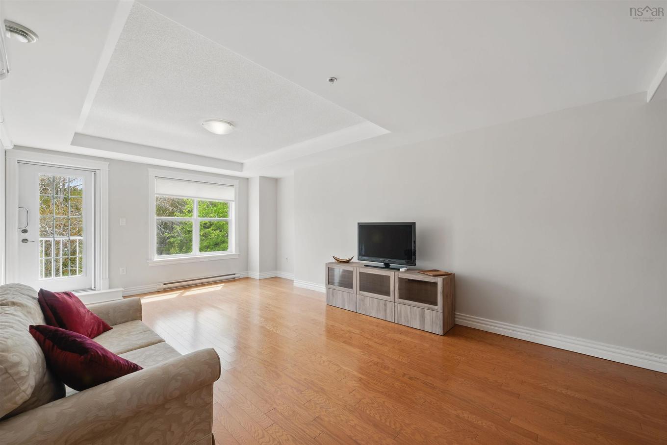 305 476 Main Street, Mahone Bay, NS