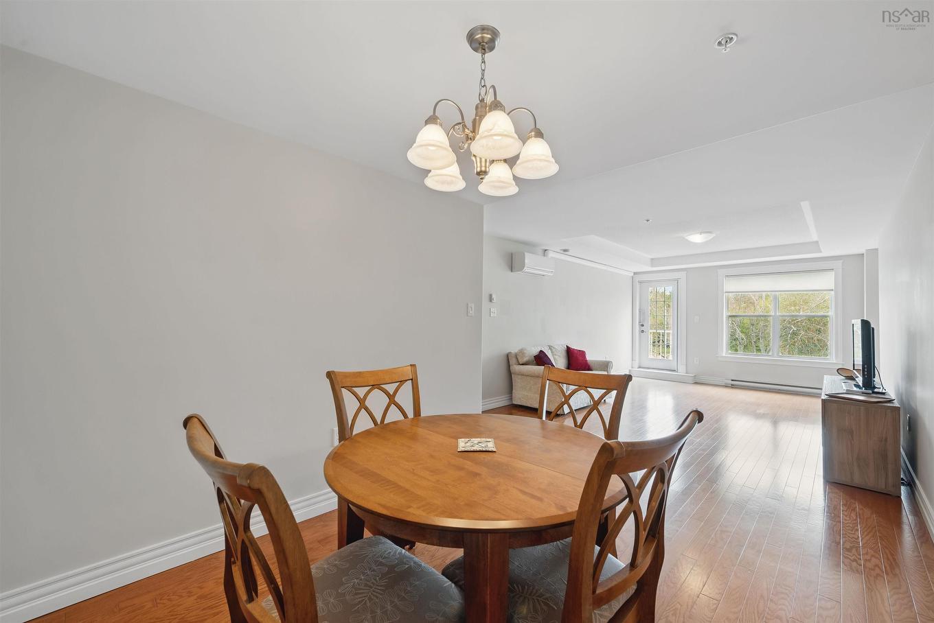 305 476 Main Street, Mahone Bay, NS