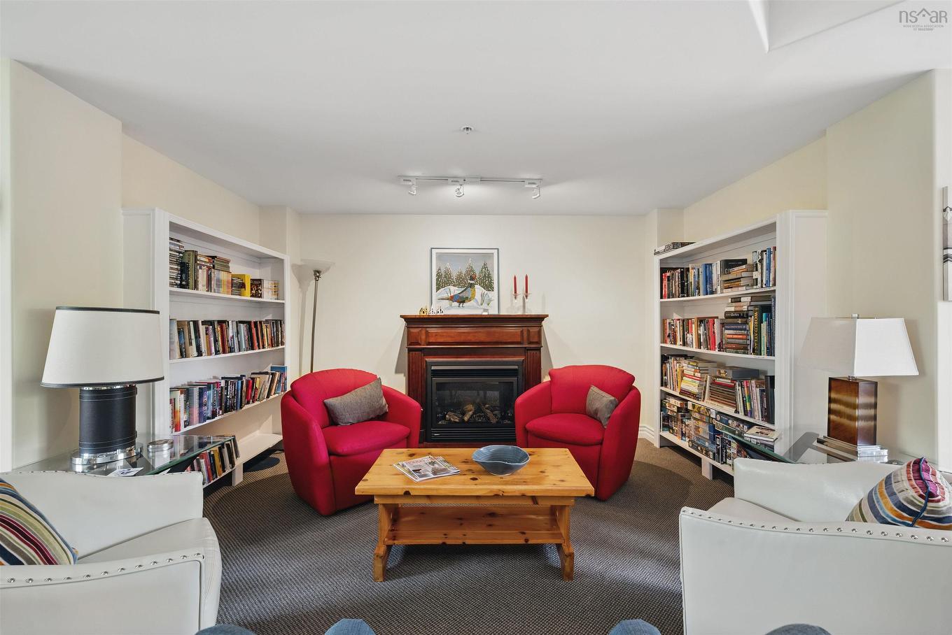 305 476 Main Street, Mahone Bay, NS