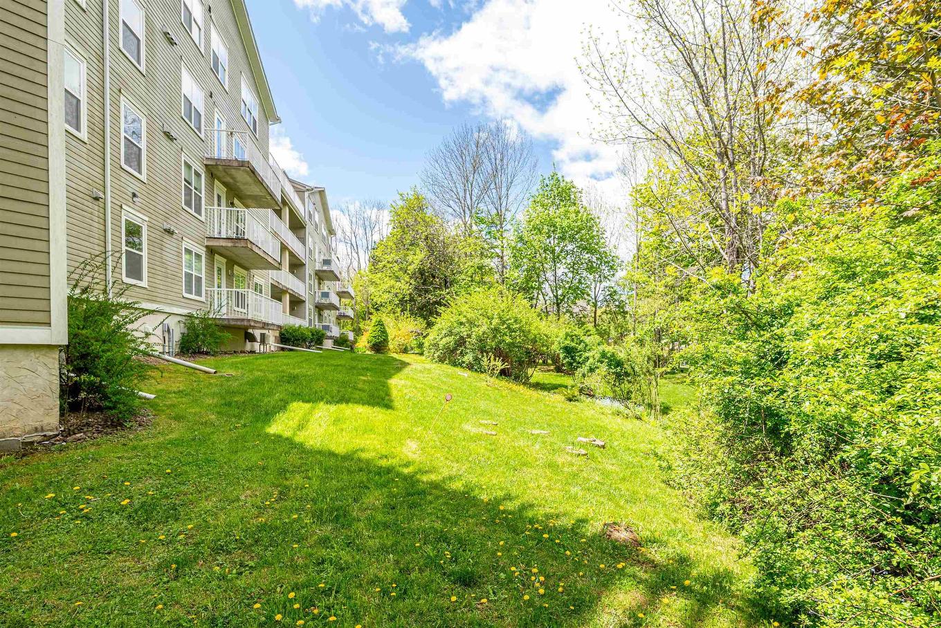 305 476 Main Street, Mahone Bay, NS