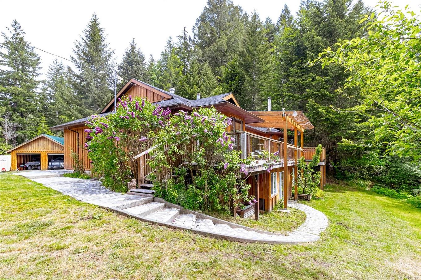 5982 Mayo Rd, Lake Cowichan, BC