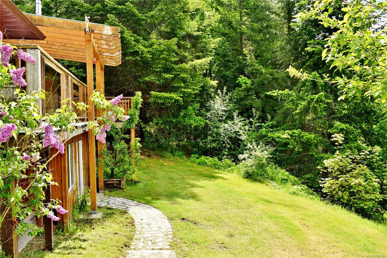 5982 Mayo Rd, Lake Cowichan, BC