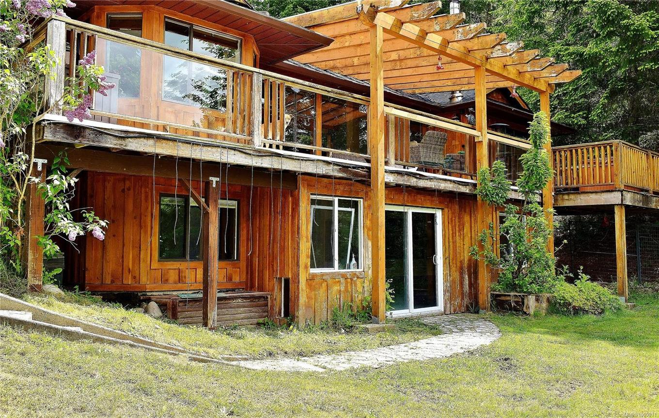 5982 Mayo Rd, Lake Cowichan, BC