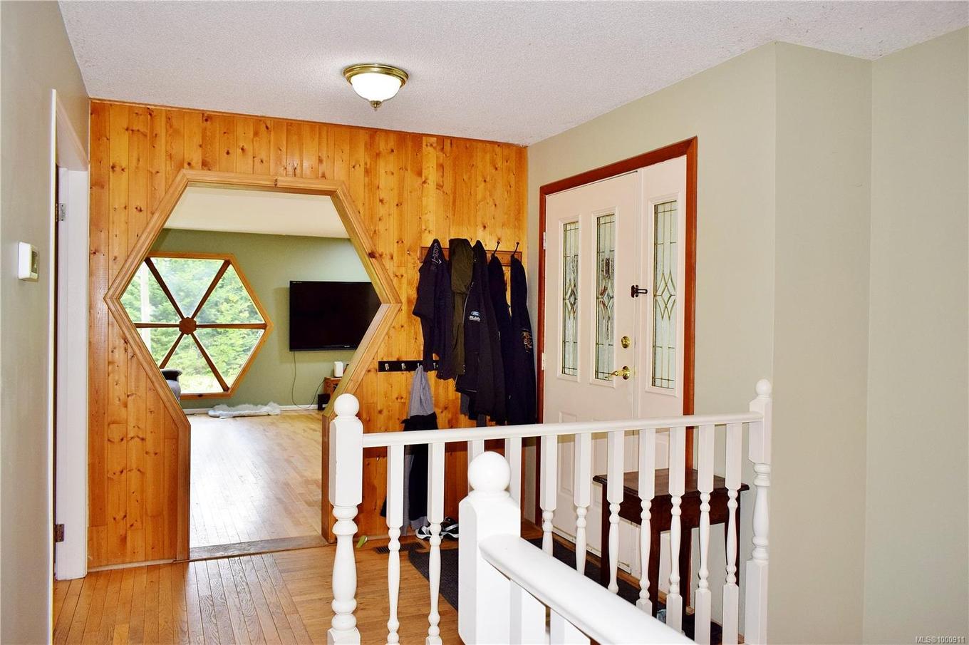 5982 Mayo Rd, Lake Cowichan, BC