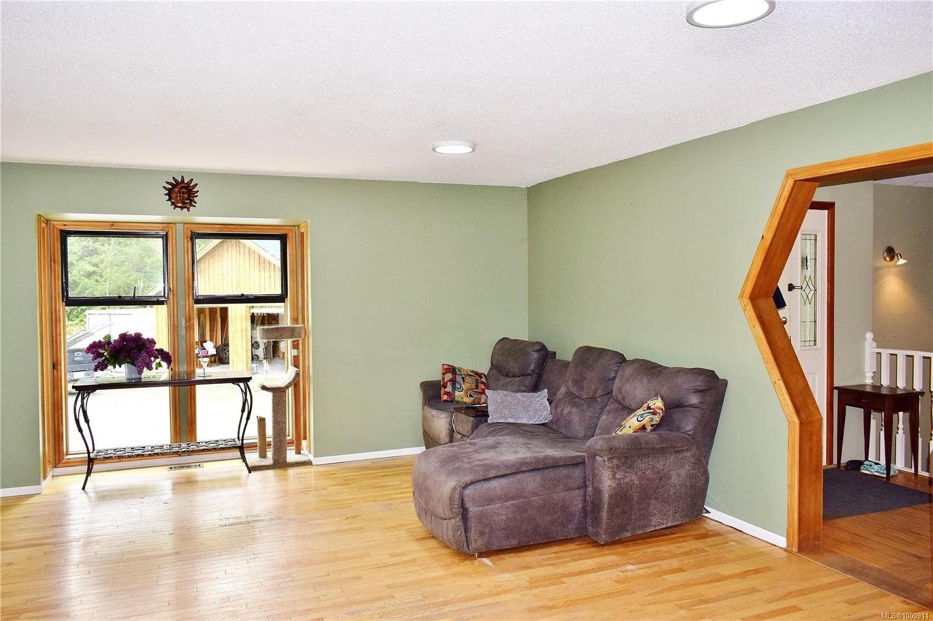 5982 Mayo Rd, Lake Cowichan, BC