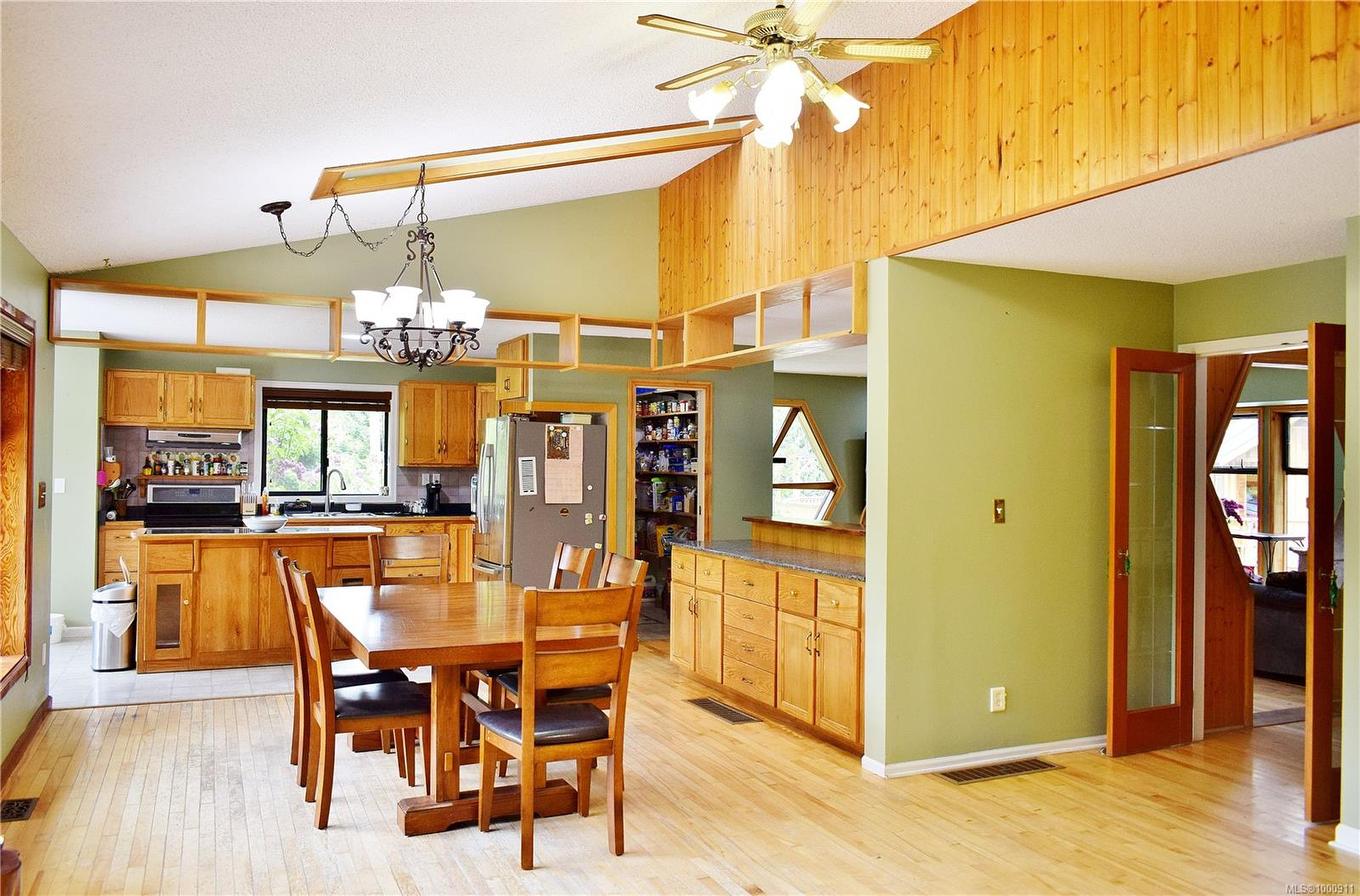 5982 Mayo Rd, Lake Cowichan, BC