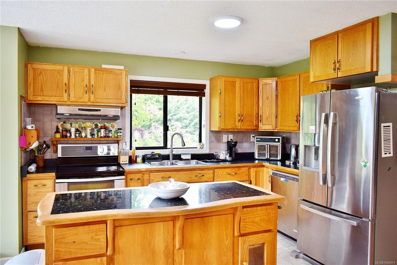 5982 Mayo Rd, Lake Cowichan, BC