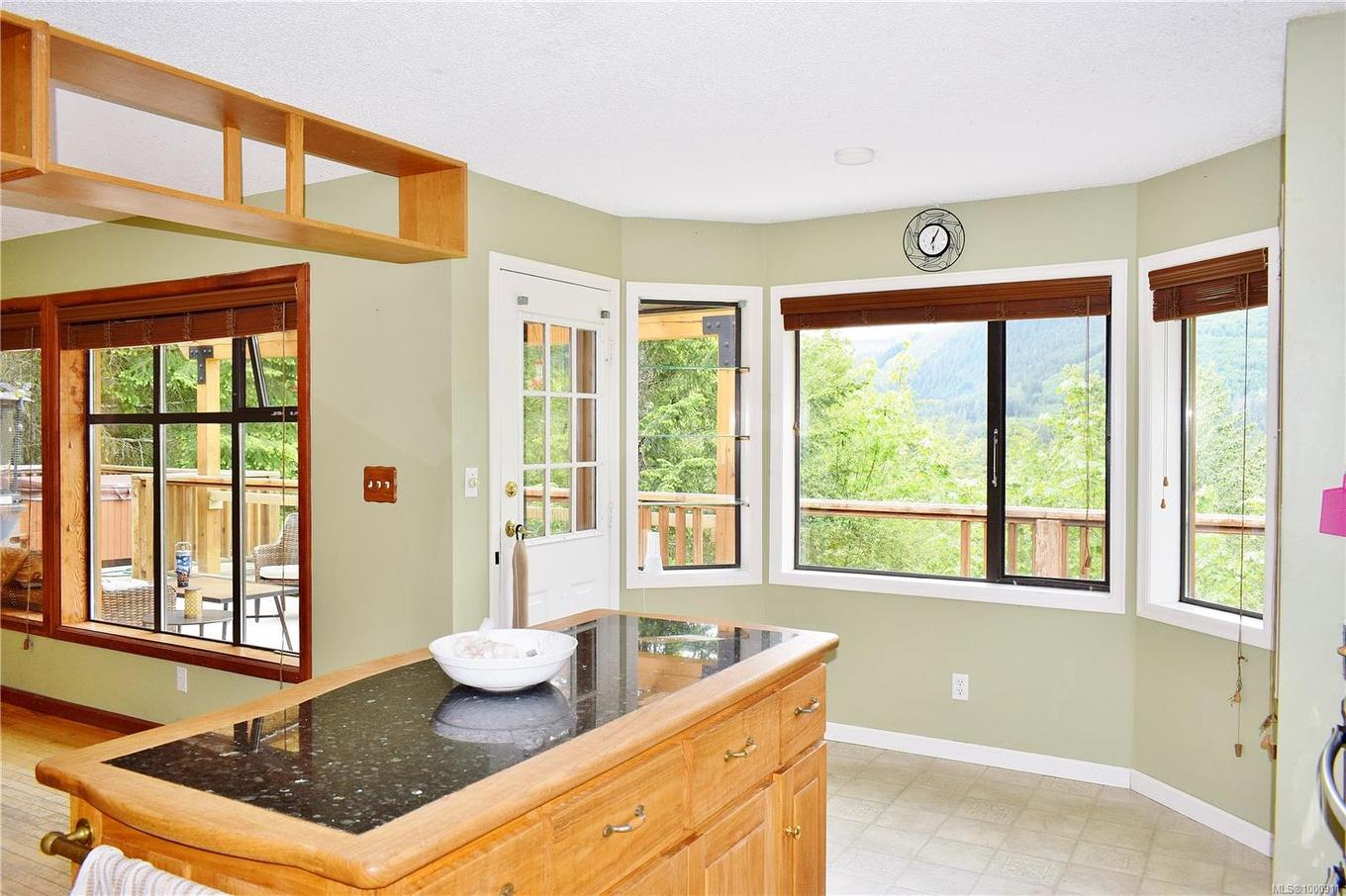 5982 Mayo Rd, Lake Cowichan, BC