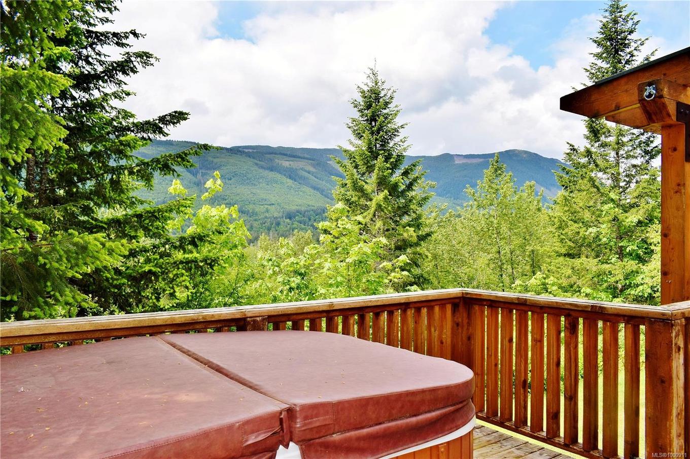 5982 Mayo Rd, Lake Cowichan, BC