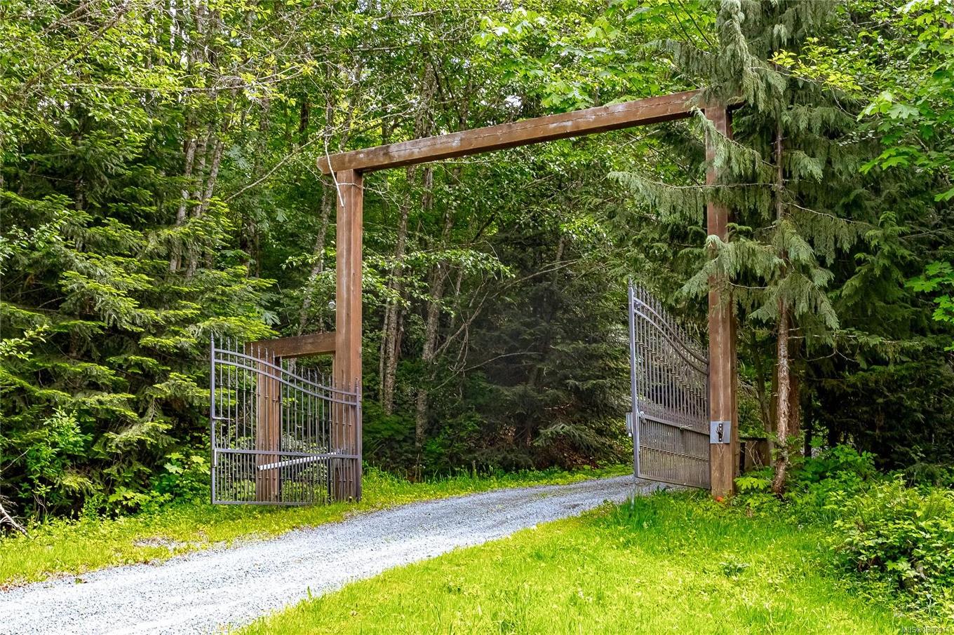 5982 Mayo Rd, Lake Cowichan, BC