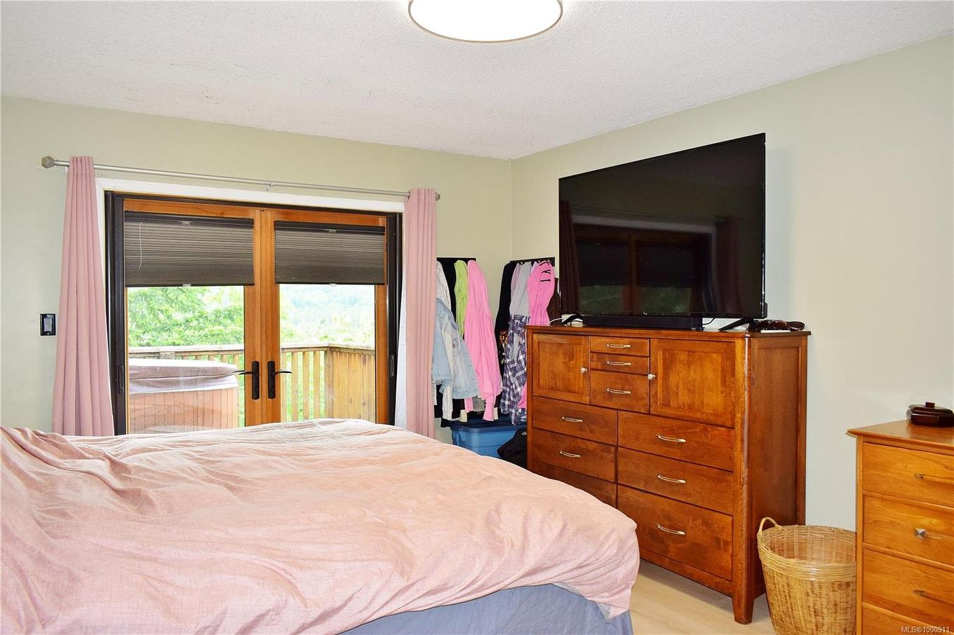 5982 Mayo Rd, Lake Cowichan, BC