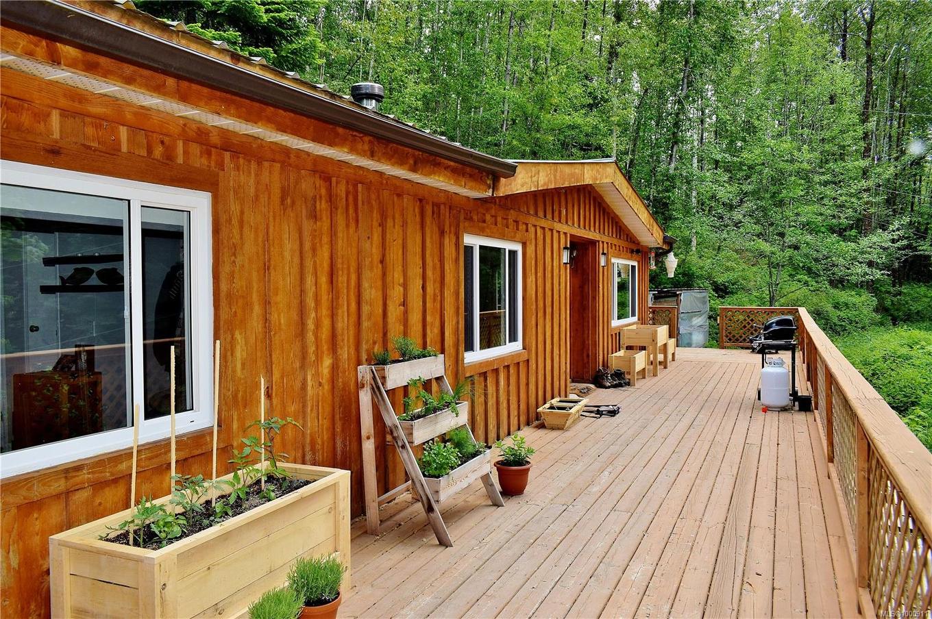 5982 Mayo Rd, Lake Cowichan, BC