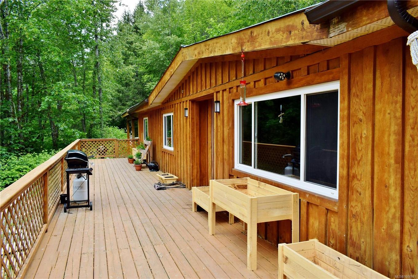 5982 Mayo Rd, Lake Cowichan, BC