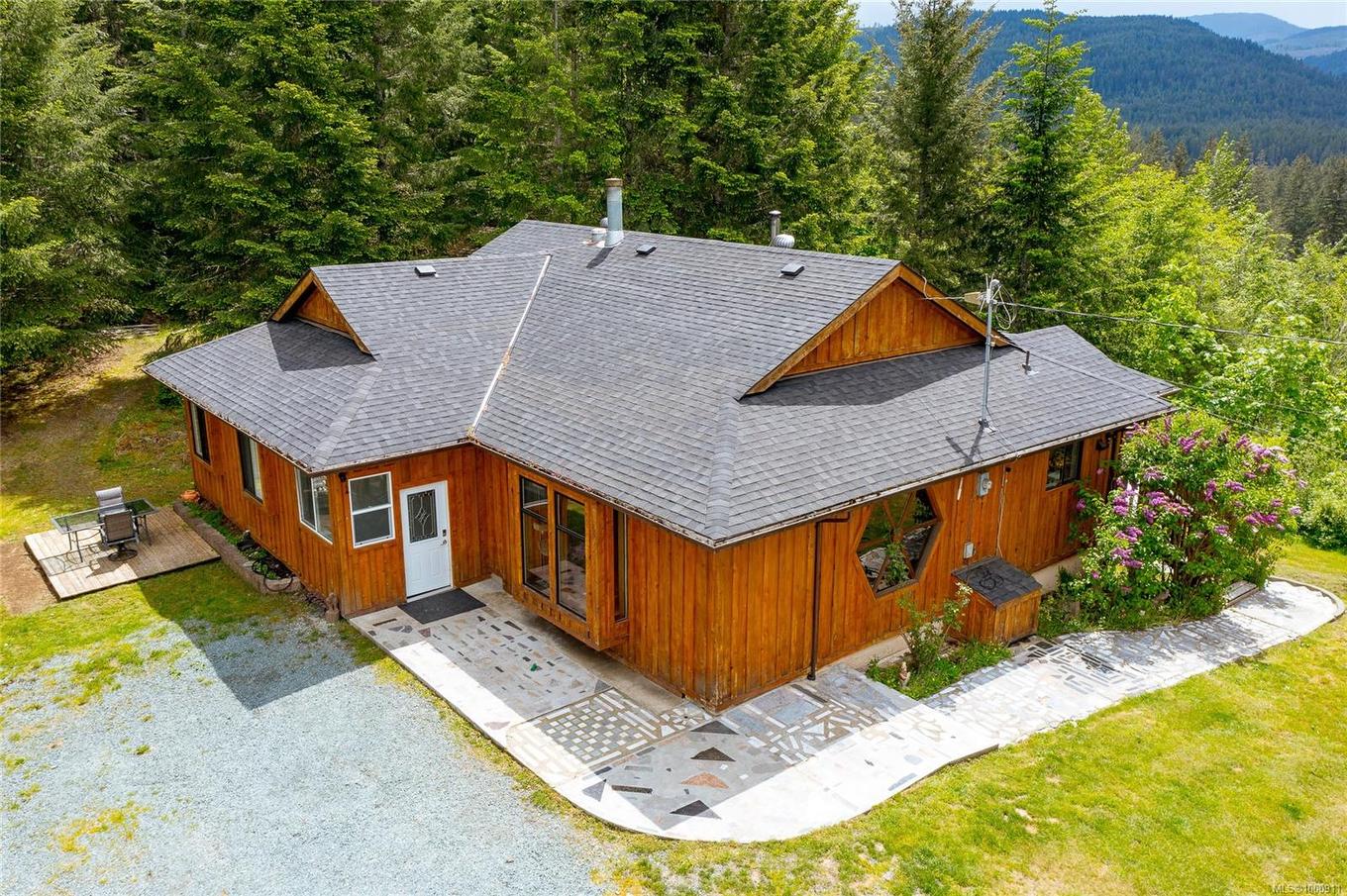 5982 Mayo Rd, Lake Cowichan, BC