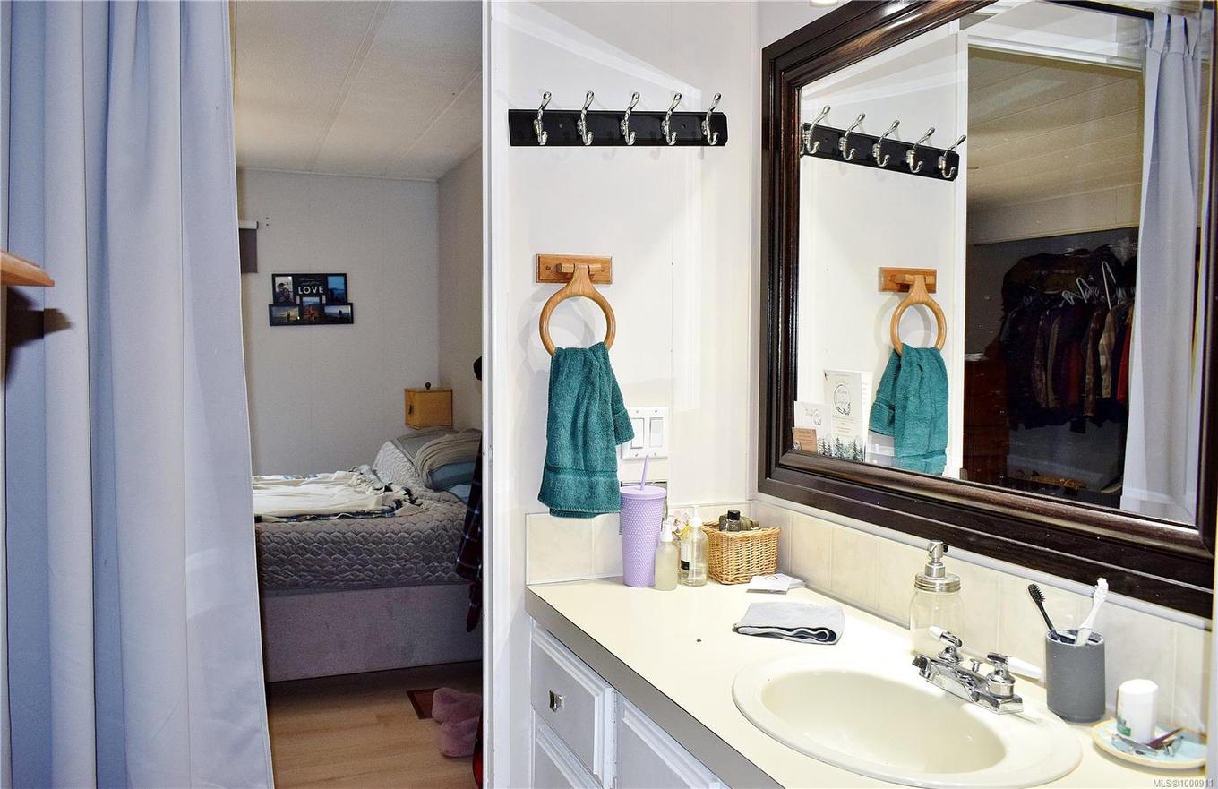 5982 Mayo Rd, Lake Cowichan, BC