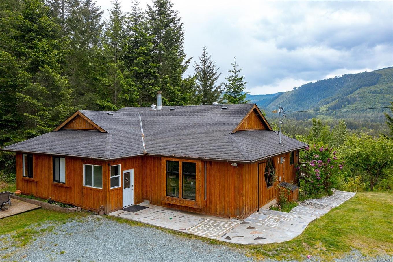 5982 Mayo Rd, Lake Cowichan, BC