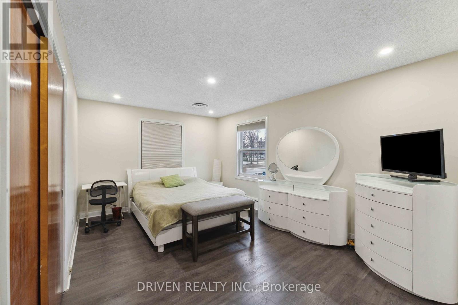 1266 Walkley Road, Ottawa, ON