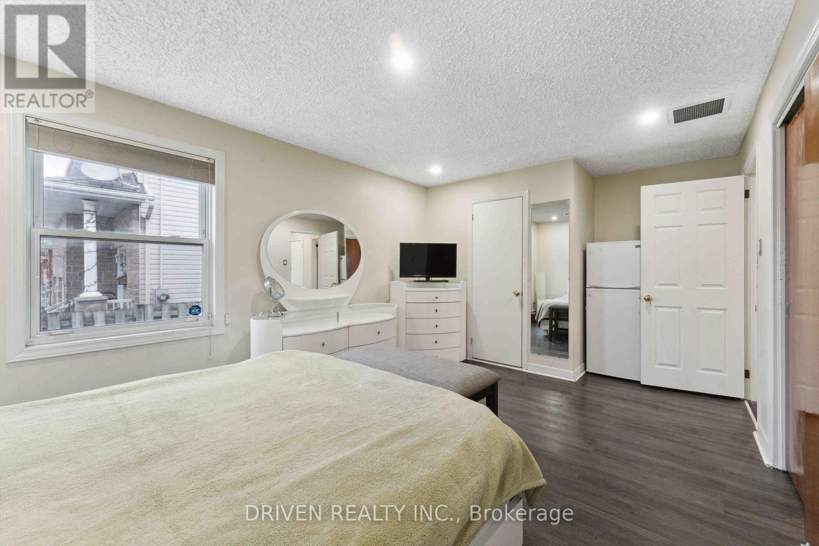 1266 Walkley Road, Ottawa, ON