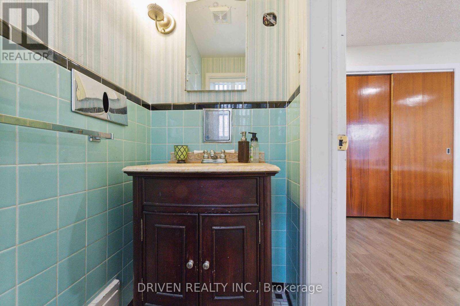 1266 Walkley Road, Ottawa, ON