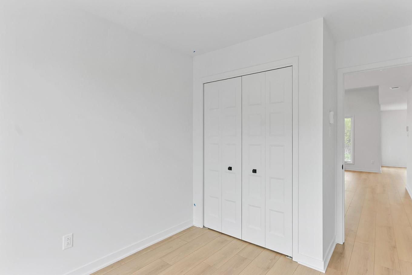 Chambre à coucher - 247 Rue De La Barrière, Salaberry-De-Valleyfield, QC - Indoor Photo Showing Other Room