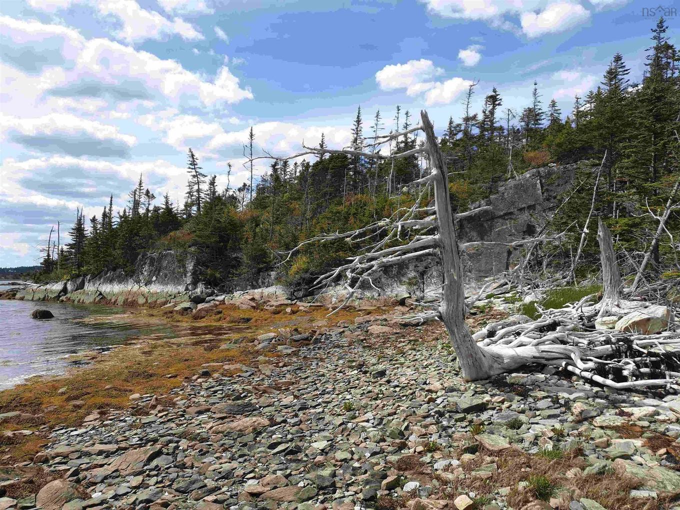 No 7 Highway, Ecum Secum, NS