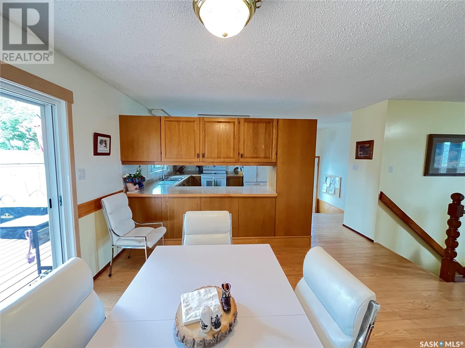 12 Chinook Place, Maple Creek, SK - Indoor