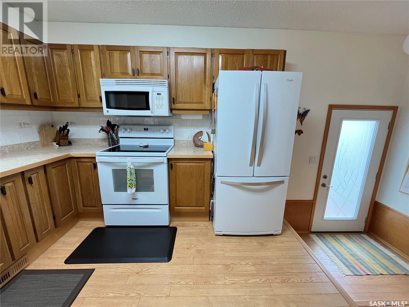 12 Chinook Place, Maple Creek, SK - Indoor Photo Showing Kitchen